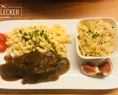 Rehbockkeule geschmort mit Spätzle und Weißkraut